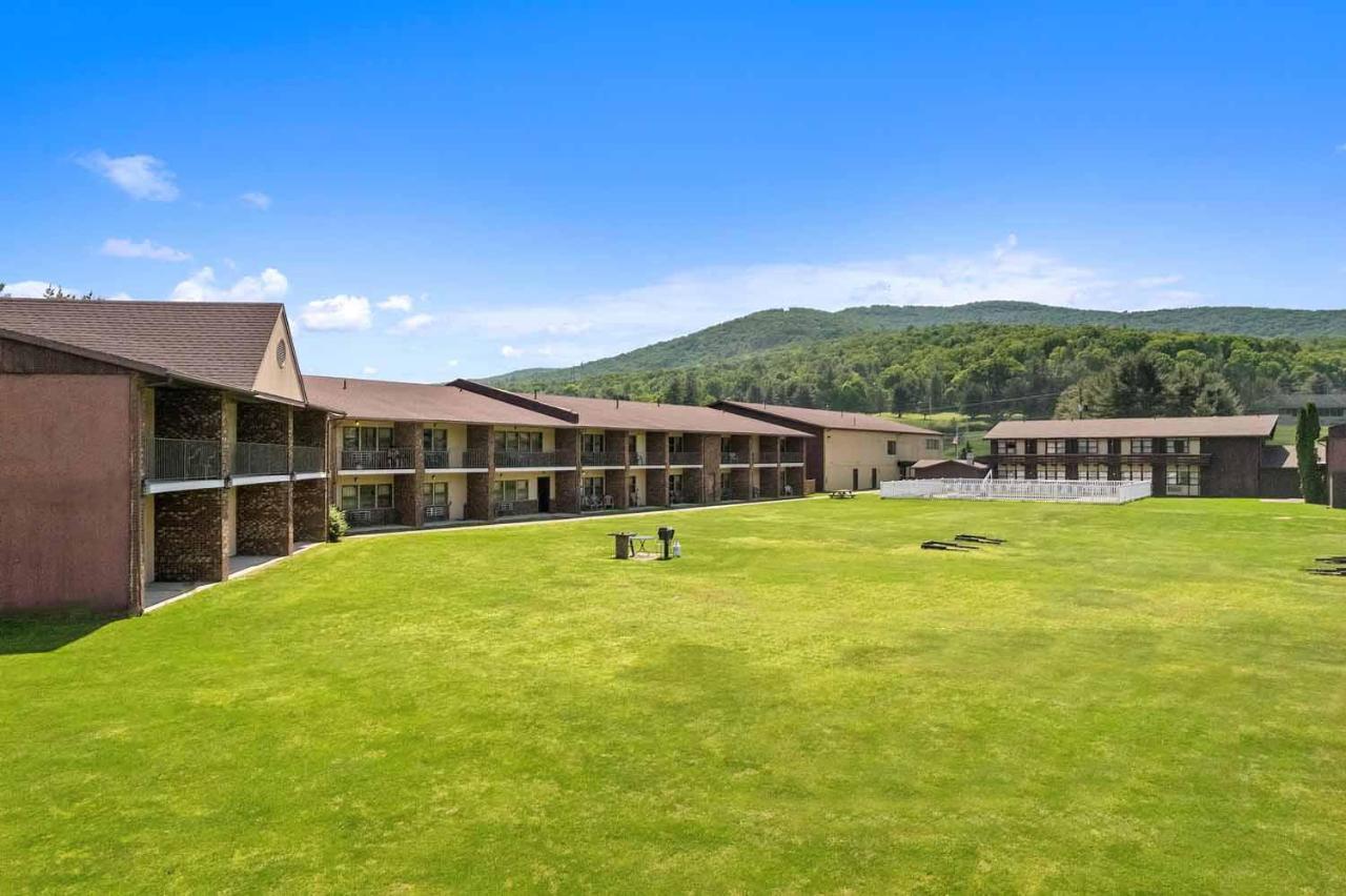 Shadowbrook Resort Tunkhannock Zewnętrze zdjęcie